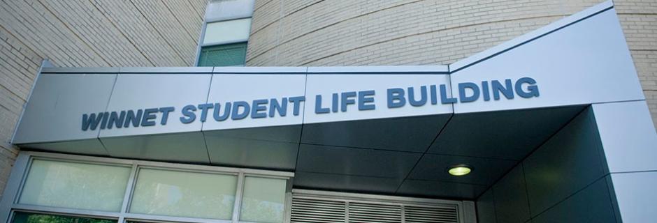 The entrance to the Winnet Student Life Building.